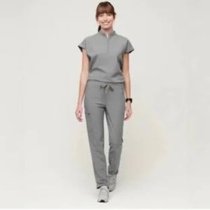 FIGS Women's Scrub Set Dark Space Grey